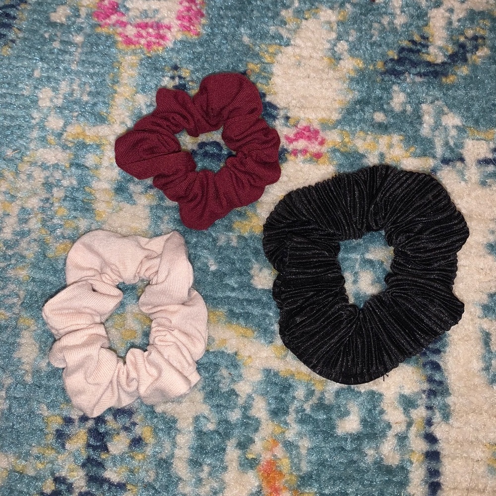 Scrunchie Set - Picture 2 of 2
